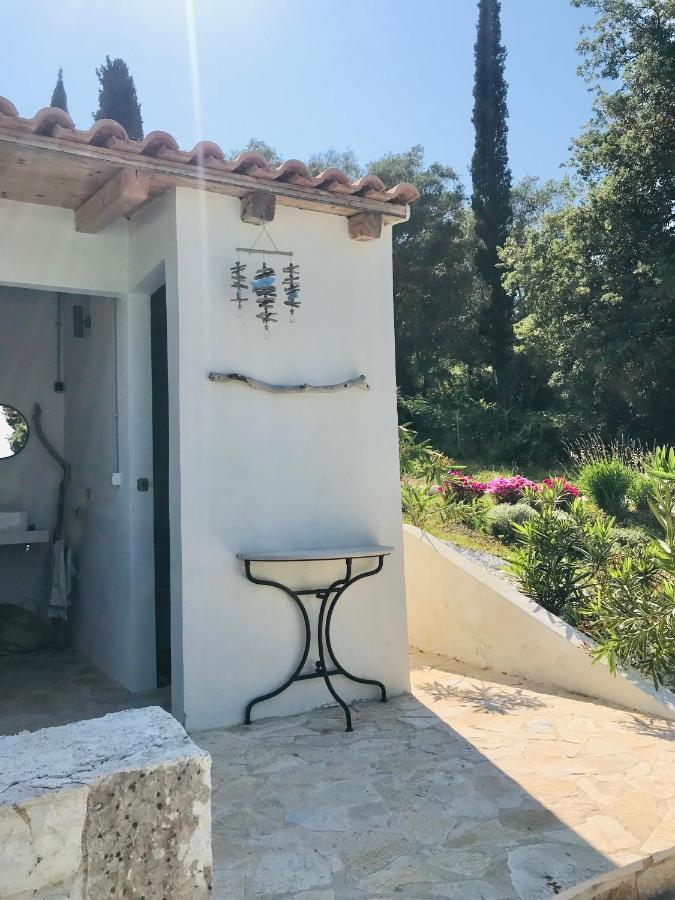 Coco , Un Lieu Convivial Ou Se Ressourcer. Villa Kalafationes