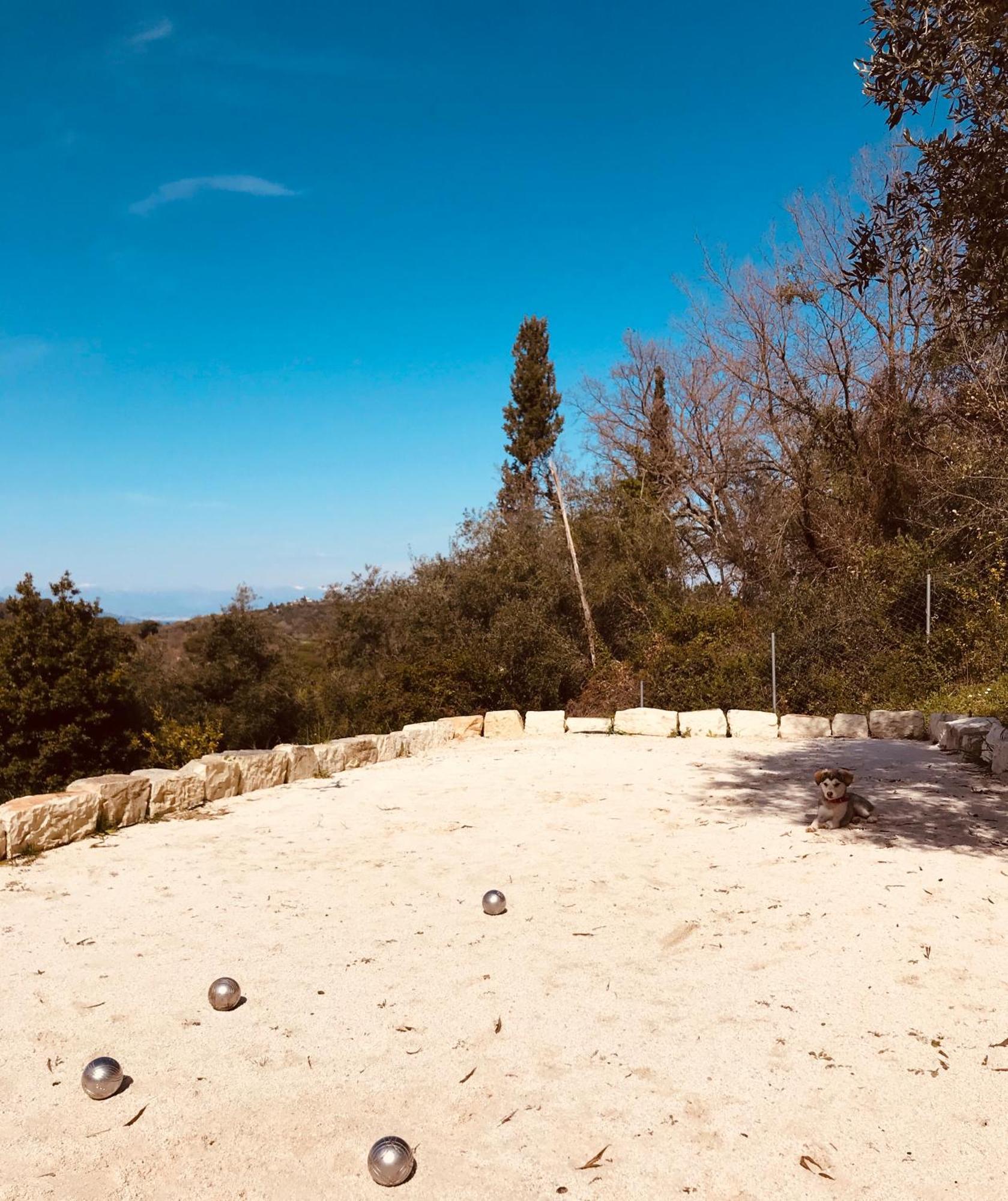 Coco , Un Lieu Convivial Ou Se Ressourcer. Villa Kalafationes